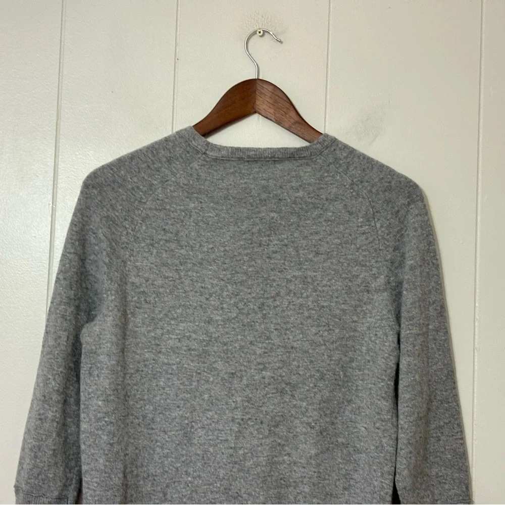 J.Crew women’s fine-gauge Merino Wool Cashmere Blend Crewneck Sweater Gray M